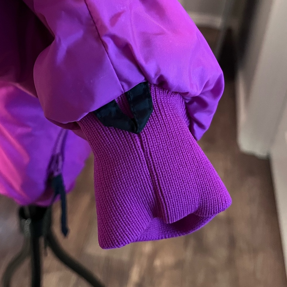 COLUMBIA Sportswear REVERSIBLE Fuchsia & Black medium weight NYLON Jacket - Picture 7 of 15